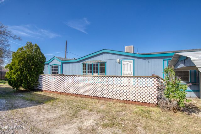5527 Yukon Drive, Sun Valley, NV 89433