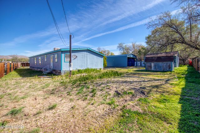 5527 Yukon Drive, Sun Valley, NV 89433