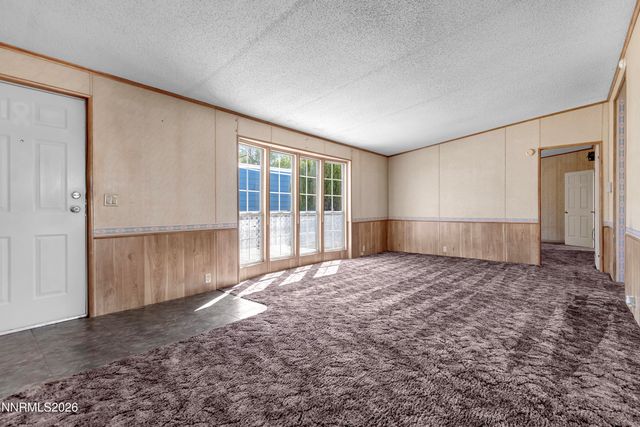 5527 Yukon Drive, Sun Valley, NV 89433