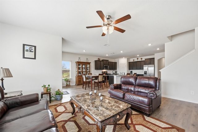 610 Jamestown Lane, Fate, TX 75189