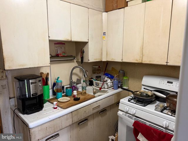 2008 KUTZTOWN RD, Reading, PA 19605