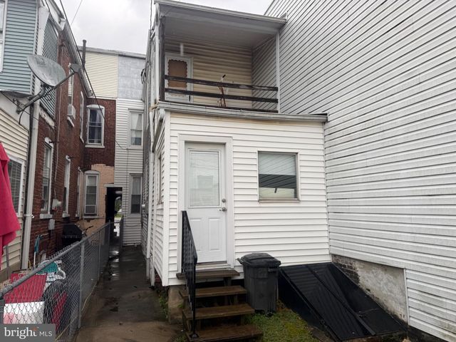 2008 KUTZTOWN RD, Reading, PA 19605