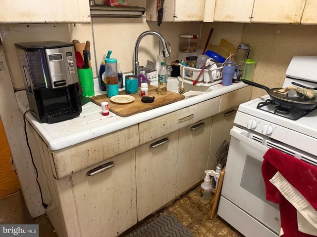 2008 KUTZTOWN RD, Reading, PA 19605