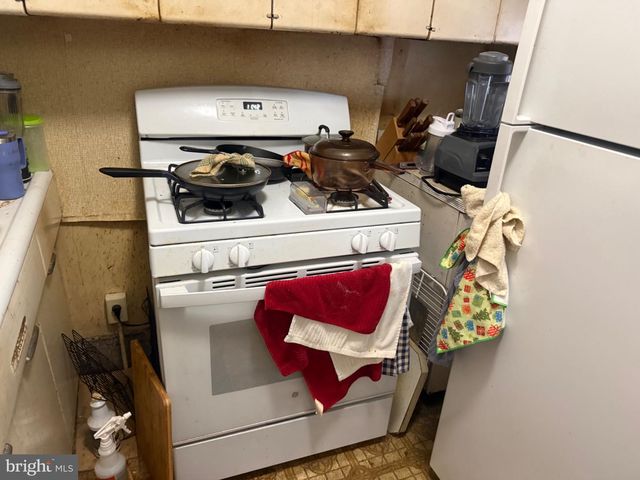 2008 KUTZTOWN RD, Reading, PA 19605