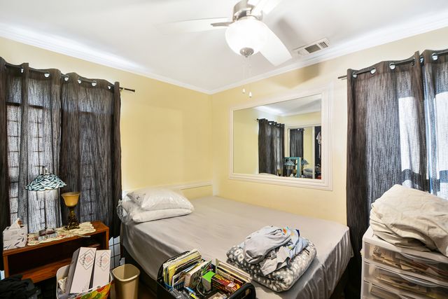 21269 W Ridge Road, Lake Zurich, IL 60047