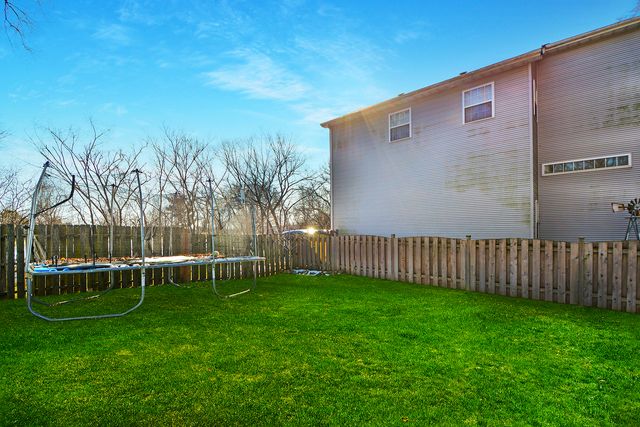 21269 W Ridge Road, Lake Zurich, IL 60047