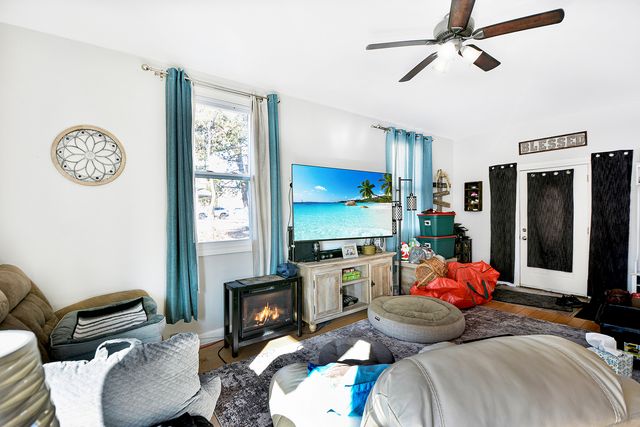 21269 W Ridge Road, Lake Zurich, IL 60047