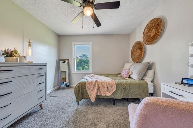 6400 Stewartsville RD, Moneta, VA 24121