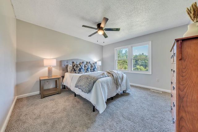 6400 Stewartsville RD, Moneta, VA 24121