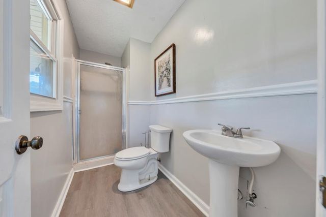 6400 Stewartsville RD, Moneta, VA 24121
