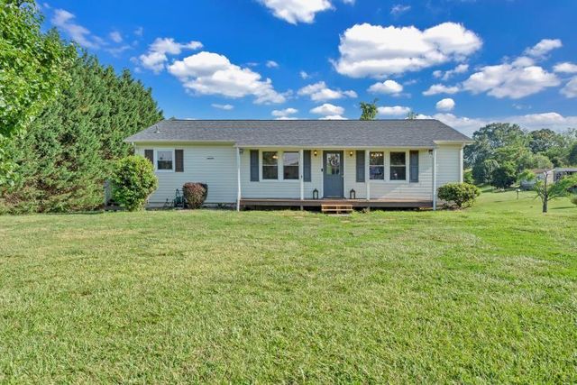 6400 Stewartsville RD, Moneta, VA 24121