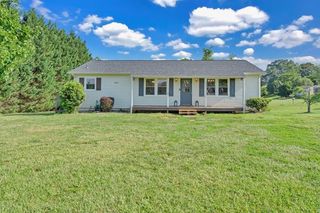 6400 Stewartsville RD, Moneta, VA 24121