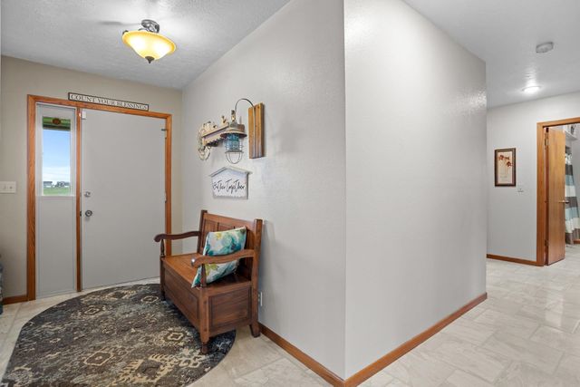 3900 NW 16th St, Minot, ND 58703