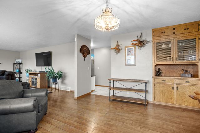 3900 NW 16th St, Minot, ND 58703