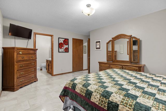 3900 NW 16th St, Minot, ND 58703