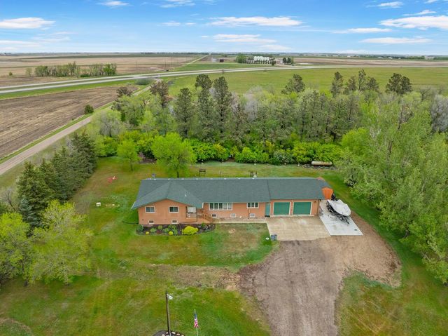 3900 NW 16th St, Minot, ND 58703