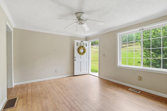 231 Ford Lane, Landrum, SC 29356