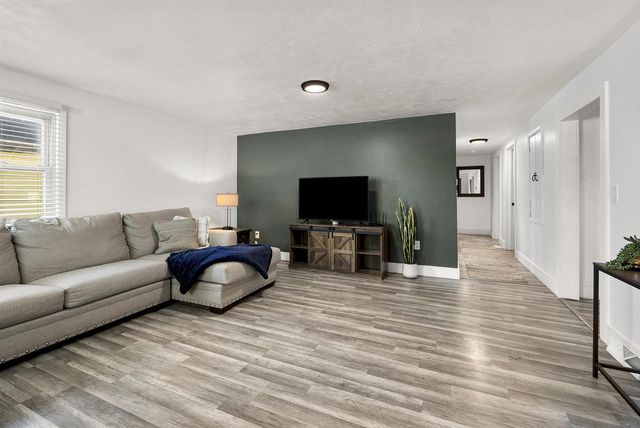 3531 N RICHMOND STREET, Appleton, WI 54911