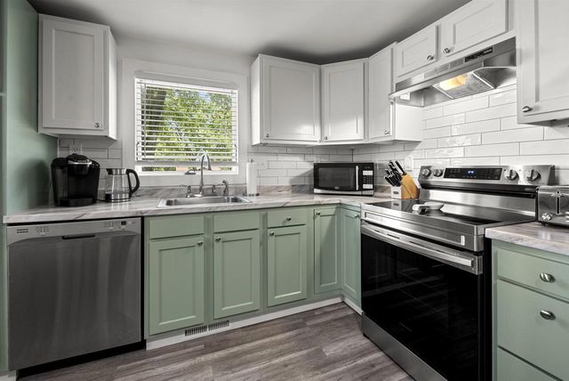 3531 N RICHMOND STREET, Appleton, WI 54911