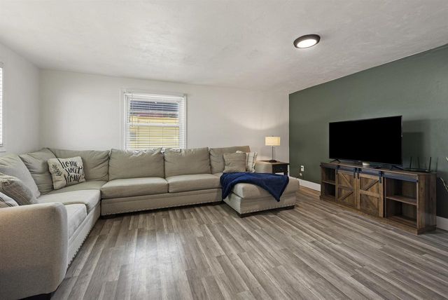 3531 N RICHMOND STREET, Appleton, WI 54911