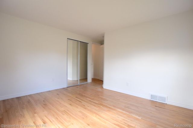 4217 COVERED BRIDGE Road, Bloomfield Charter Township, MI 48302