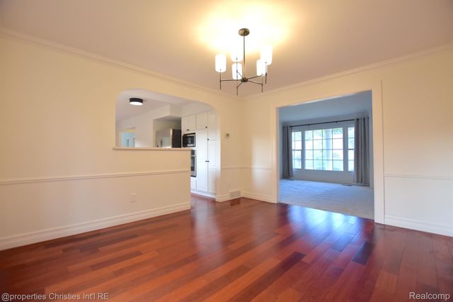 4217 COVERED BRIDGE Road, Bloomfield Charter Township, MI 48302