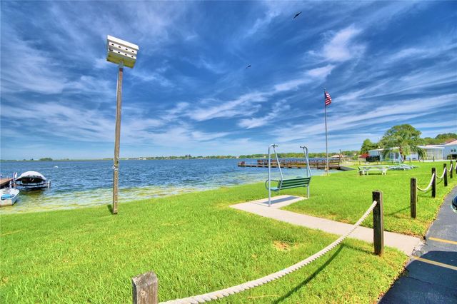 112 PARADISE LANE, Auburndale, FL 33823