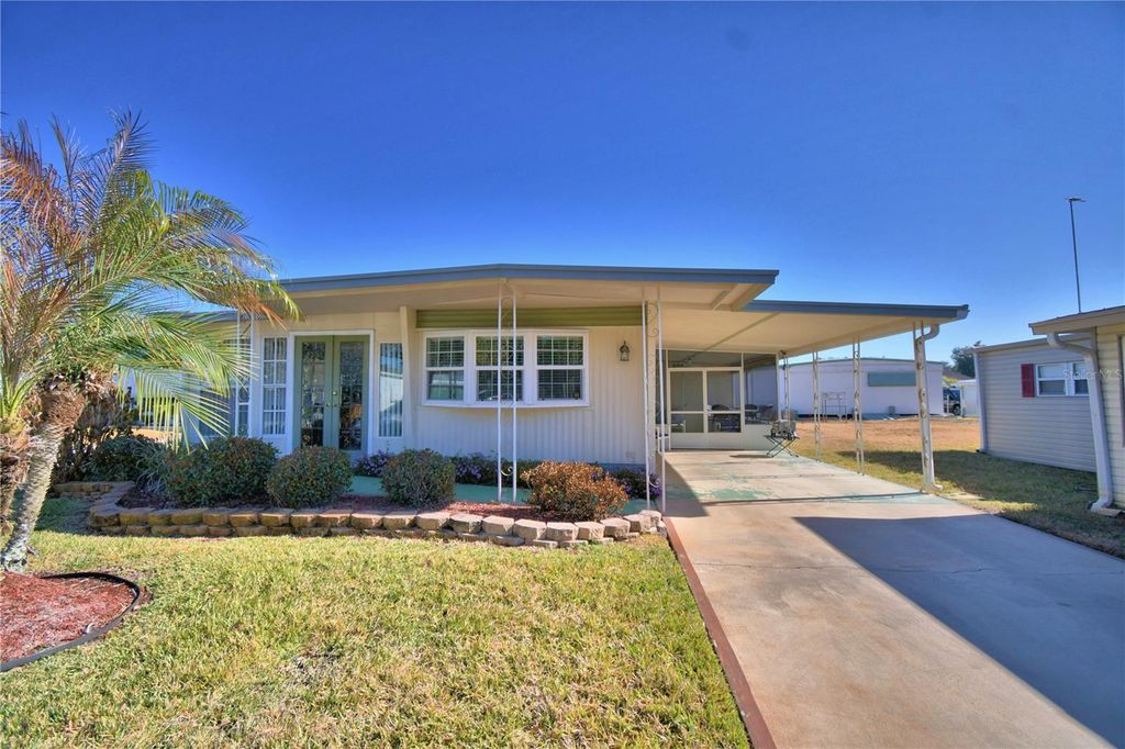 112 PARADISE LANE, Auburndale, FL 33823