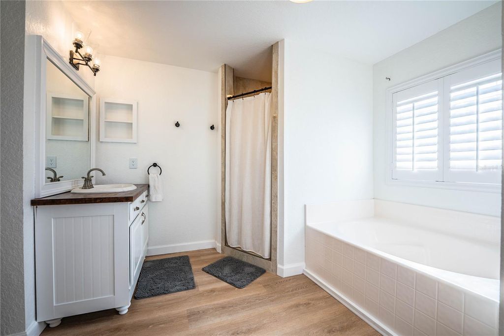 Image 22 of property listing at 2730 HIGHLANDS CREEK DRIVE, Lakeland, FL 33813