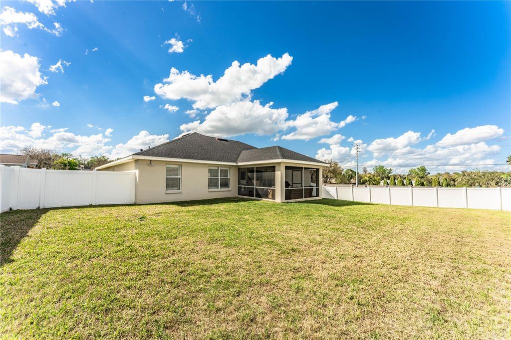 Image 35 of property listing at 2730 HIGHLANDS CREEK DRIVE, Lakeland, FL 33813