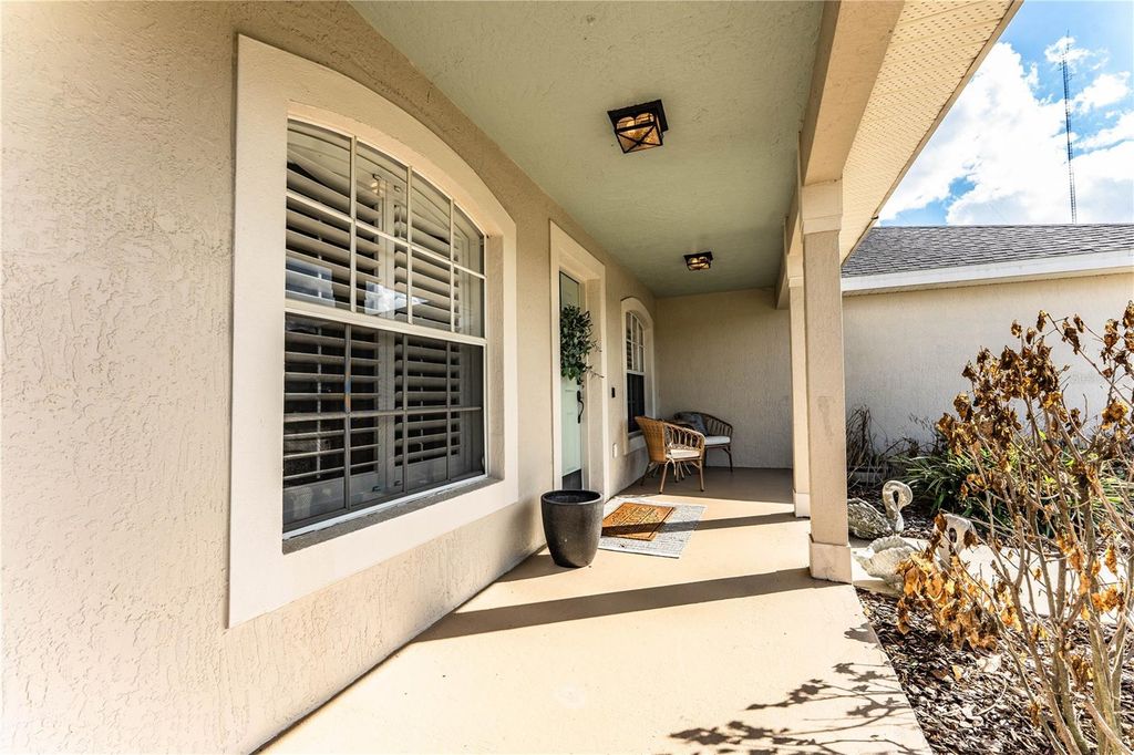 Image 5 of property listing at 2730 HIGHLANDS CREEK DRIVE, Lakeland, FL 33813