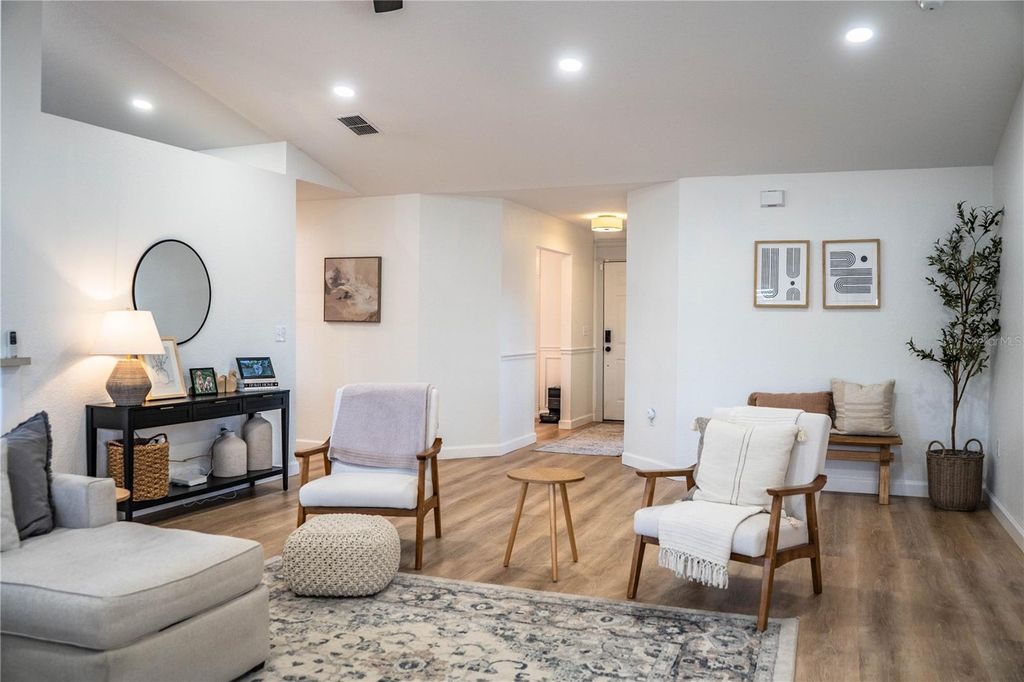 Image 6 of property listing at 2730 HIGHLANDS CREEK DRIVE, Lakeland, FL 33813