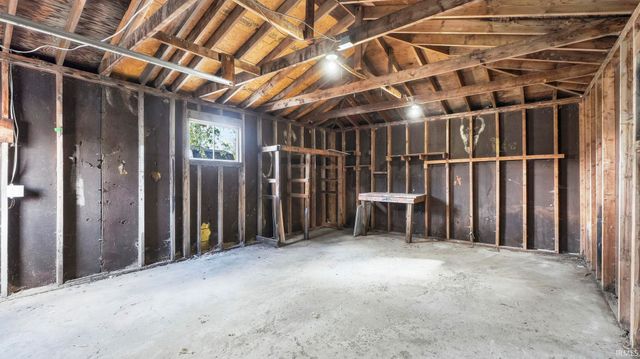 6517 Baytree Drive, Fort Wayne, IN 46825