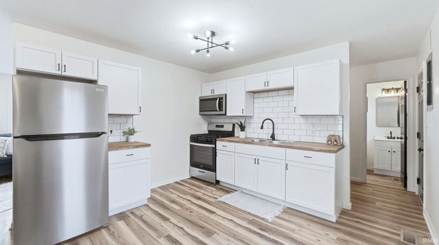 6517 Baytree Drive, Fort Wayne, IN 46825