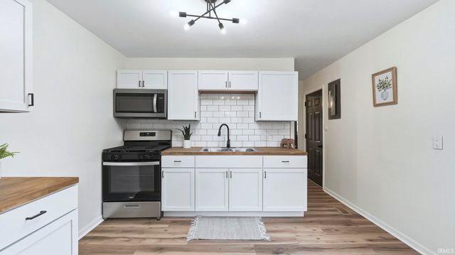 6517 Baytree Drive, Fort Wayne, IN 46825