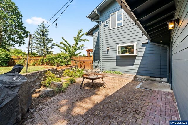 1723 Lincoln St NW, Albany, OR 97321