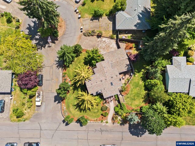 1723 Lincoln St NW, Albany, OR 97321