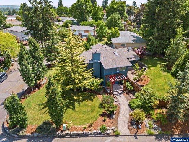 1723 Lincoln St NW, Albany, OR 97321