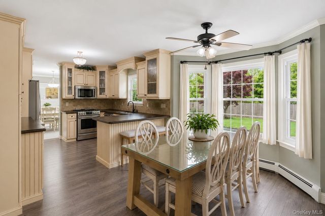 6 Lea Avenue, Manorville, NY 11949