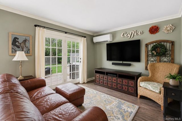 6 Lea Avenue, Manorville, NY 11949