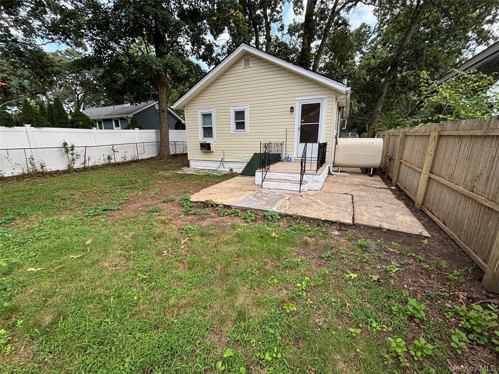 103 Maple Street S, Lake Grove, NY 11755 — photo 3