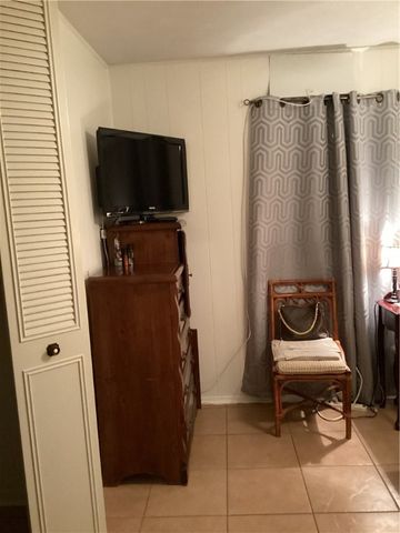 1704 Odilia St, Alice, TX 78332