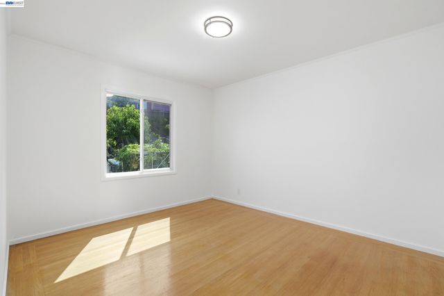 23 Stoneyford Ave, San Francisco, CA 94112