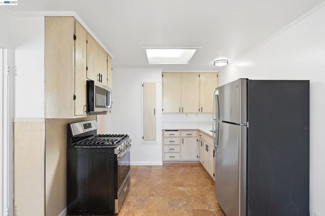 23 Stoneyford Ave, San Francisco, CA 94112