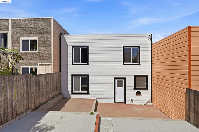 23 Stoneyford Ave, San Francisco, CA 94112