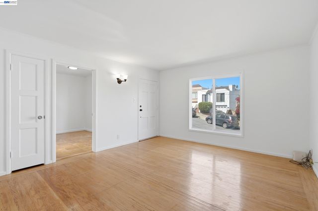 23 Stoneyford Ave, San Francisco, CA 94112