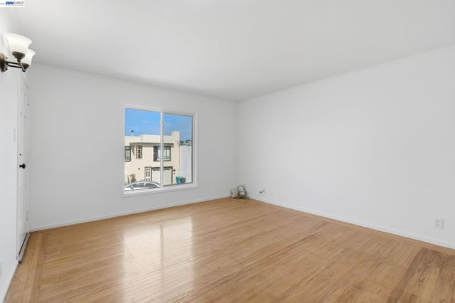 23 Stoneyford Ave, San Francisco, CA 94112