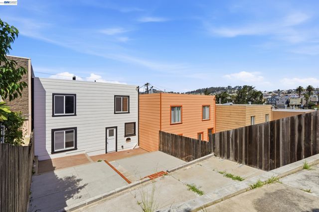 23 Stoneyford Ave, San Francisco, CA 94112