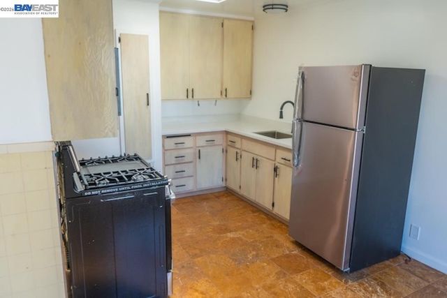 23 Stoneyford Ave, San Francisco, CA 94112