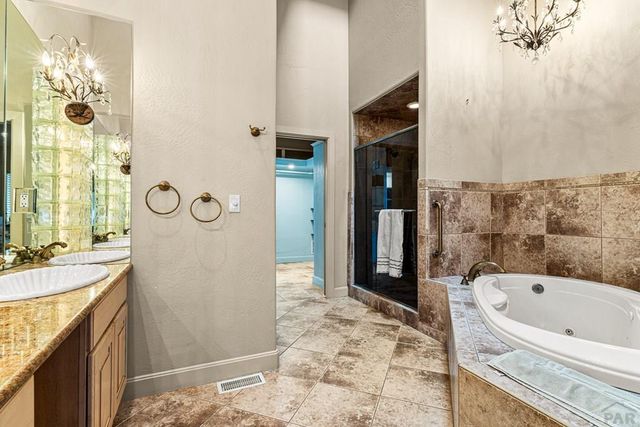 50 Aberdeen Bluff, Pueblo, CO 81004